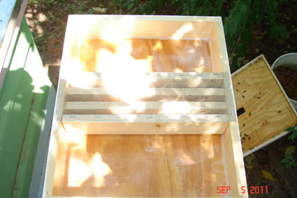 Hive Top Feeder